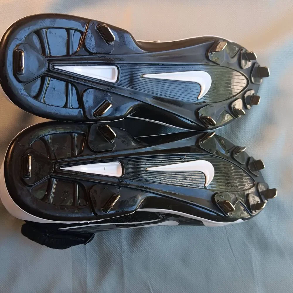 NIKE cleats size 13 Mens - Huarache- NWOT